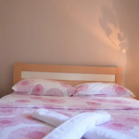 Manuela Τρογκίρ