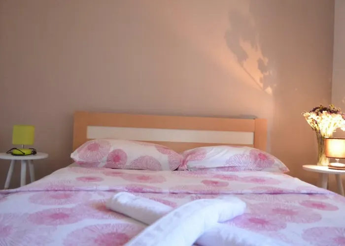 Manuela Τρογκίρ